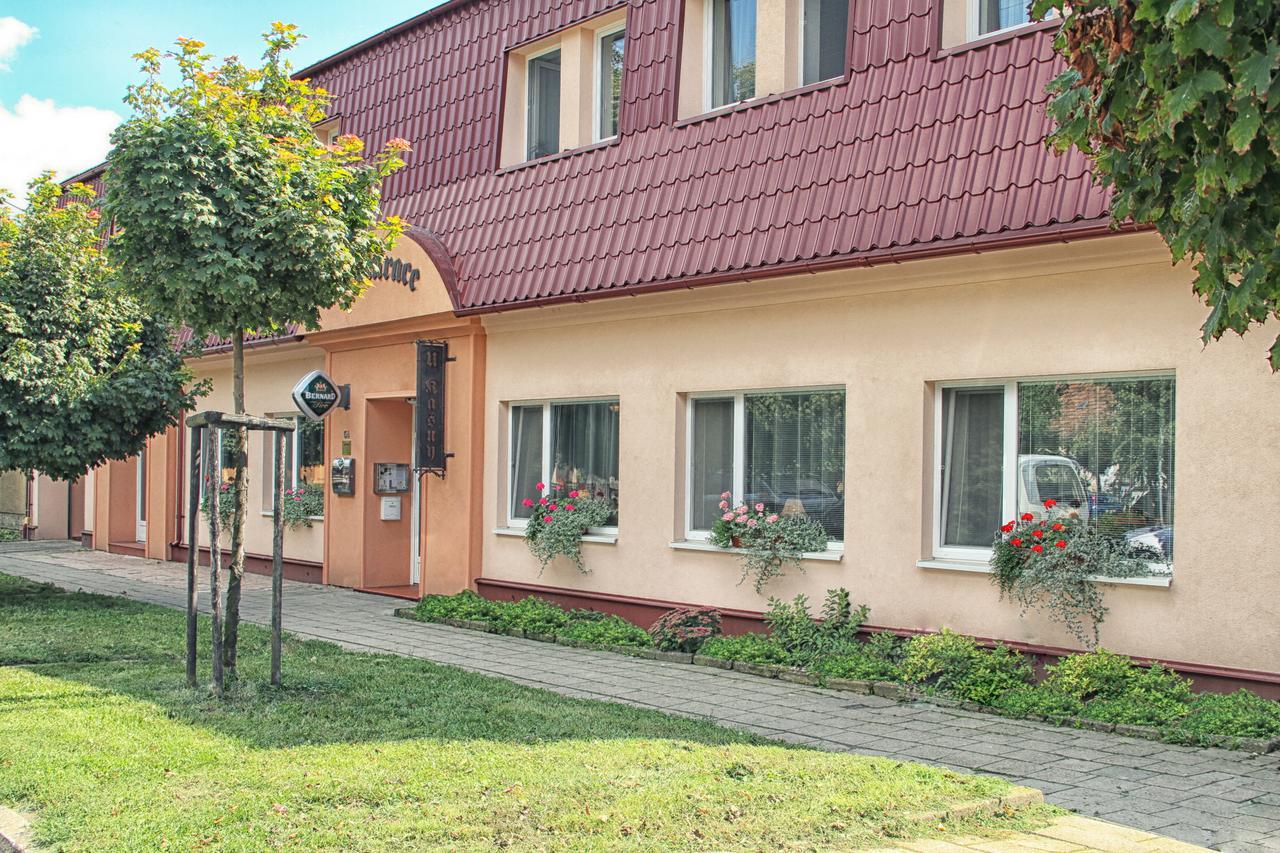 Hotel U Kasny Rajhrad Buitenkant foto
